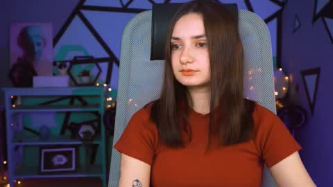 LeilaMurphy online show from 21, 2, 2025