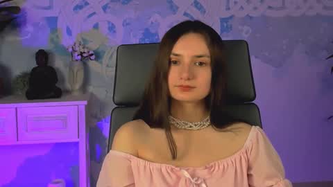 LeilaMurphy online show from 26, 2, 2025