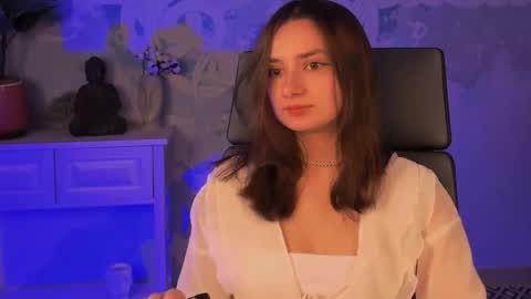 LeilaMurphy online show from 28, 2, 2025