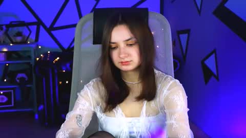 LeilaMurphy online show from 7, 3, 2025