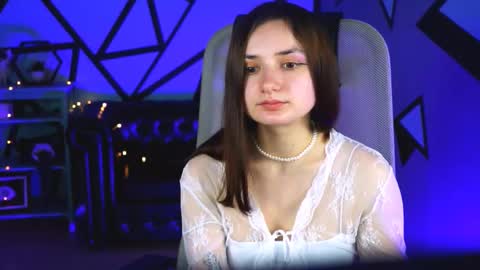 LeilaMurphy online show from 7, 3, 2025