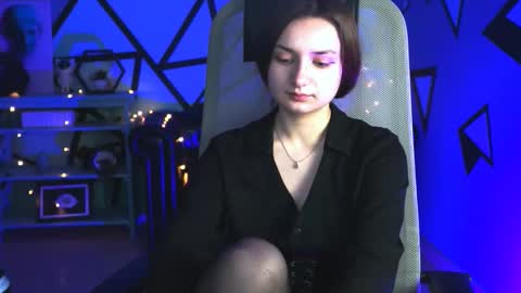 LeilaMurphy online show from 12, 3, 2025