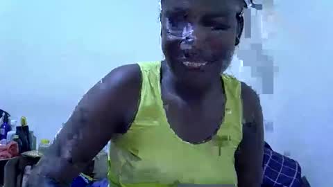 Snapshot of leilacuty13 chatting on 19, 10, 2025 leilacuty13 online show from 19, 10, 2025