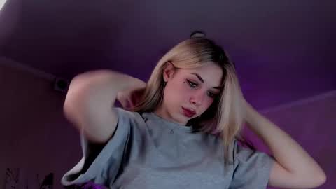 leilalafleur_ online show from 4, 2, 2026