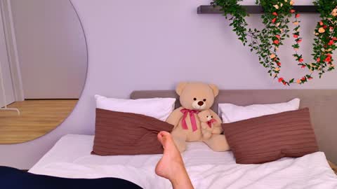 Snapshot of leilalawson chatting on 7, 2, 2025 LeilaLawson online show from 7, 2, 2025