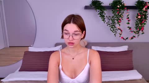 Snapshot of leilalawson chatting on 10, 2, 2025 LeilaLawson online show from 10, 2, 2025