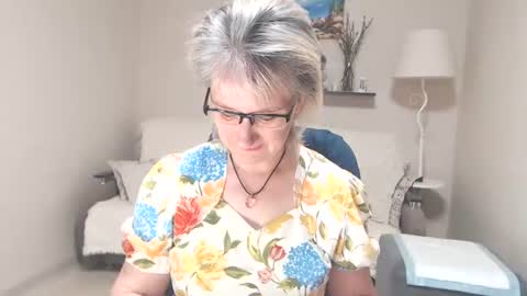 Snapshot of leilamays chatting on 21, 6, 2026 Leila Kinky online show from 21, 6, 2026
