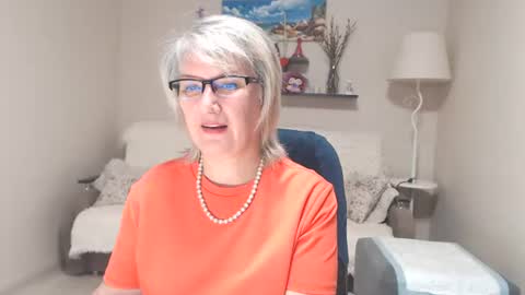 Snapshot of leilamays chatting on 19, 7, 2026 Leila Kinky online show from 19, 7, 2026
