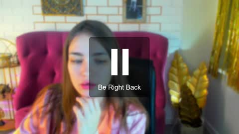 Snapshot of leilarai chatting on 4, 2, 2025 Leila Rai online show from 4, 2, 2025