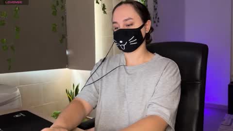 Snapshot of lemi_peachy chatting on 15, 10, 2025 Lemi online show from 15, 10, 2025