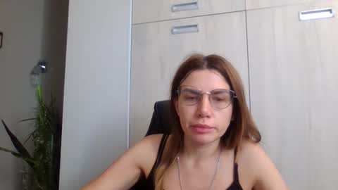 Snapshot of lena6122000 chatting on 11, 9, 2025 lena6122000 online show from 11, 9, 2025