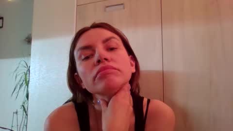 Snapshot of lena6122000 chatting on 4, 6, 2026 lena6122000 online show from 4, 6, 2026