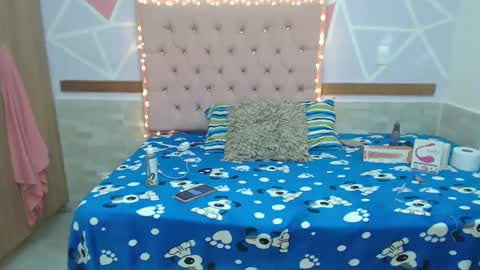 lena_lawson online show from 8, 1, 2025