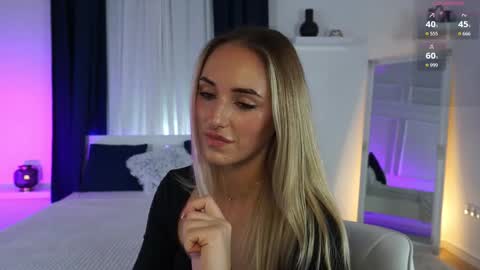 Snapshot of lenaastar chatting on 23, 11, 2025 Lena online show from 23, 11, 2025