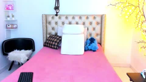 Lena  online show from 29, 11, 2025