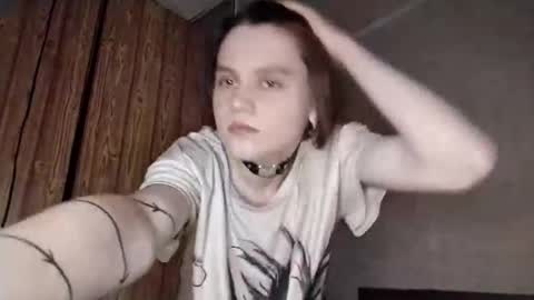 Snapshot of lenitajanos chatting on 4, 12, 2025 Aino online show from 4, 12, 2025