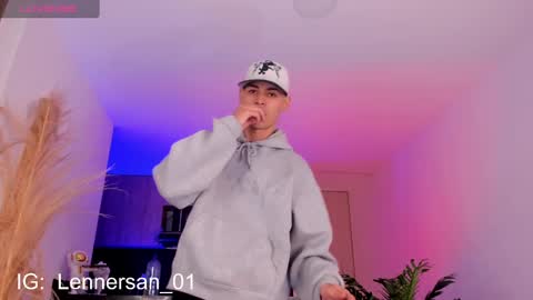 Lenner INDEPENDENT MODEL online show from 3, 2, 2025