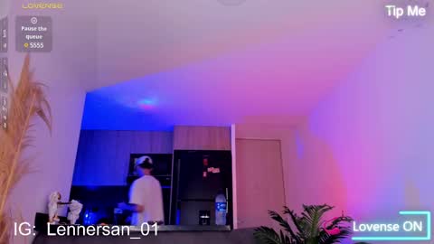 Lenner INDEPENDENT MODEL online show from 11, 2, 2025