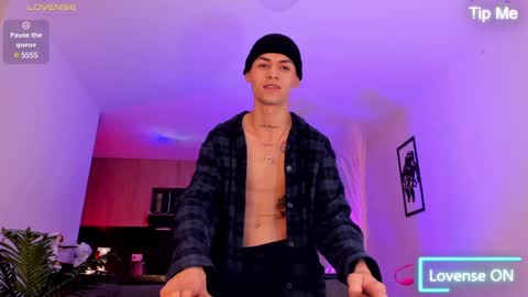 Lenner INDEPENDENT MODEL online show from 19, 2, 2025