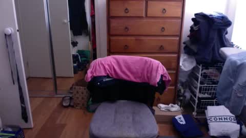 Pussylicker online show from 31, 12, 2024