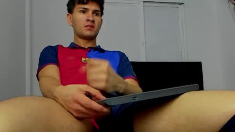 Snapshot of leo183877 chatting on 11, 5, 2026 leo183877 online show from 11, 5, 2026