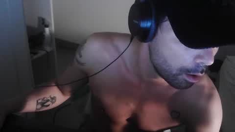 Snapshot of leo1991lol chatting on 5, 3, 2025 leo1991lol online show from 5, 3, 2025