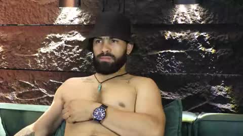 Leo  Diaz online show from 25, 9, 2025