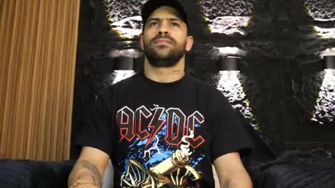 Snapshot of leo_diaz01 chatting on 6, 5, 2026 Leo Diaz online show from 6, 5, 2026