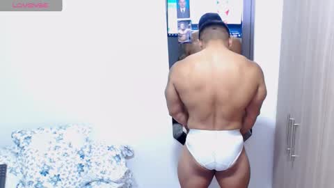 Snapshot of leo_muscleboy chatting on 18, 9, 2025 Leo online show from 18, 9, 2025