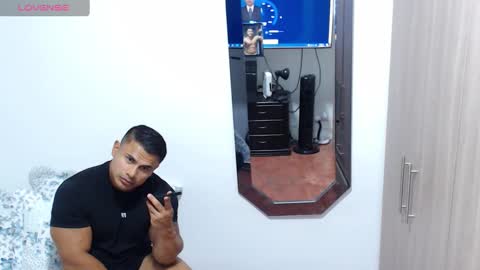 Snapshot of leo_muscleboy chatting on 24, 9, 2025 Leo online show from 24, 9, 2025