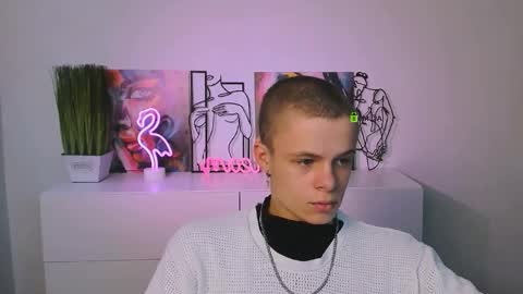 leo_valor online show from 5, 12, 2025