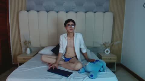 Snapshot of leo_williams_ chatting on 30, 6, 2026 Leo Williams online show from 30, 6, 2026