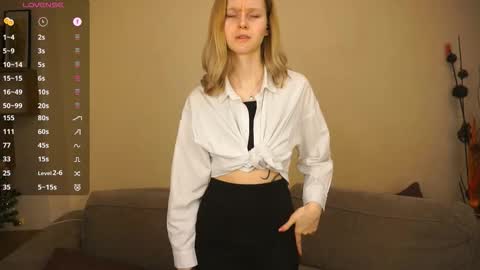 Snapshot of leolakorner chatting on 15, 2, 2026 Hello Im Roxy Im just starting my journey here so lets get acquainted online show from 15, 2, 2026