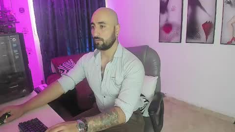 Snapshot of leon_1717 chatting on 8, 1, 2025 Leon online show from 8, 1, 2025