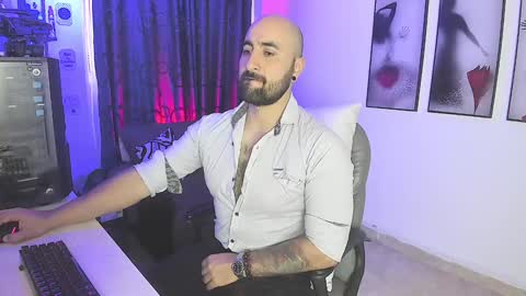 Snapshot of leon_1717 chatting on 12, 1, 2025 Leon online show from 12, 1, 2025