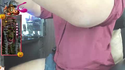 Snapshot of leon_1717 chatting on 3, 10, 2025 Leon online show from 3, 10, 2025