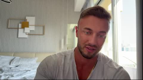 Snapshot of leon_lovefitness chatting on 12, 7, 2026 Leon online show from 12, 7, 2026
