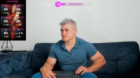 Snapshot of leon_ssmoron chatting on 6, 1, 2025 Leon Smoron online show from 6, 1, 2025