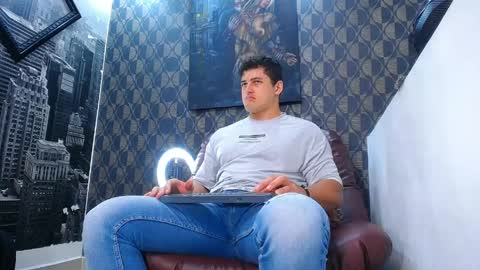 Leon Smoron online show from 30, 3, 2026