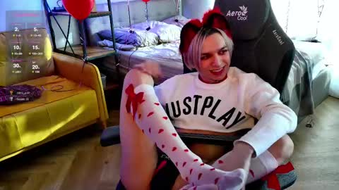 Leon online show from 12, 2, 2025