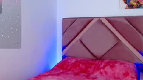 Snapshot of leonacutecam chatting on 25, 11, 2025 LUCY online show from 25, 11, 2025