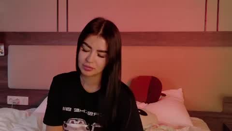 Snapshot of leonameilee chatting on 2, 7, 2026 Mila online show from 2, 7, 2026