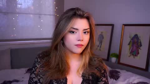 Mia online show from 14, 12, 2025