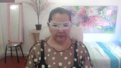 leonela   online show from 20, 2, 2025