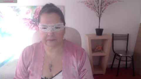 leonela   online show from 22, 2, 2025