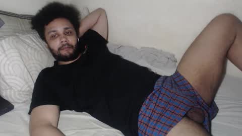 Snapshot of leonevans33 chatting on 2, 2, 2026 LSE online show from 2, 2, 2026