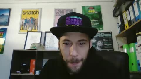 leonidascum online show from 25, 2, 2026