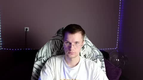 Leon online show from 2, 1, 2025