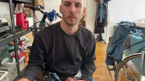 Leon online show from 11, 9, 2025