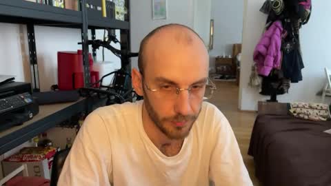 Leon online show from 4, 12, 2025